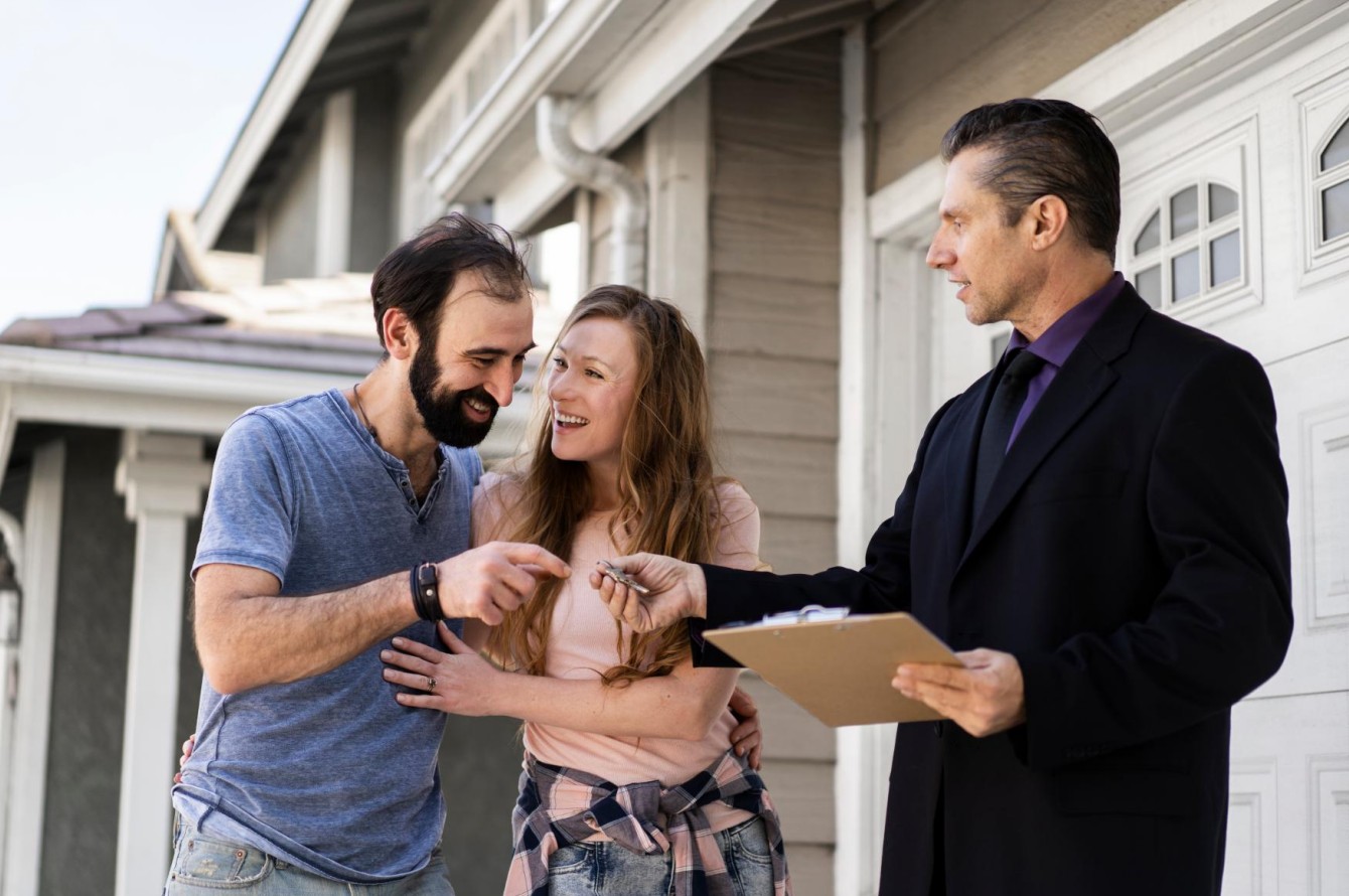 First-Time Home Buyers Guide: Steps to Buying Your First Home